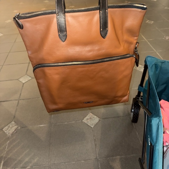 Coach Brown Leather Graham fold over Tote Bag - Picture 1 of 8